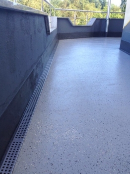 Entwässerungsrinne Edelstahl 1 Meter superflach mit Ablaufstutzen V2A stream